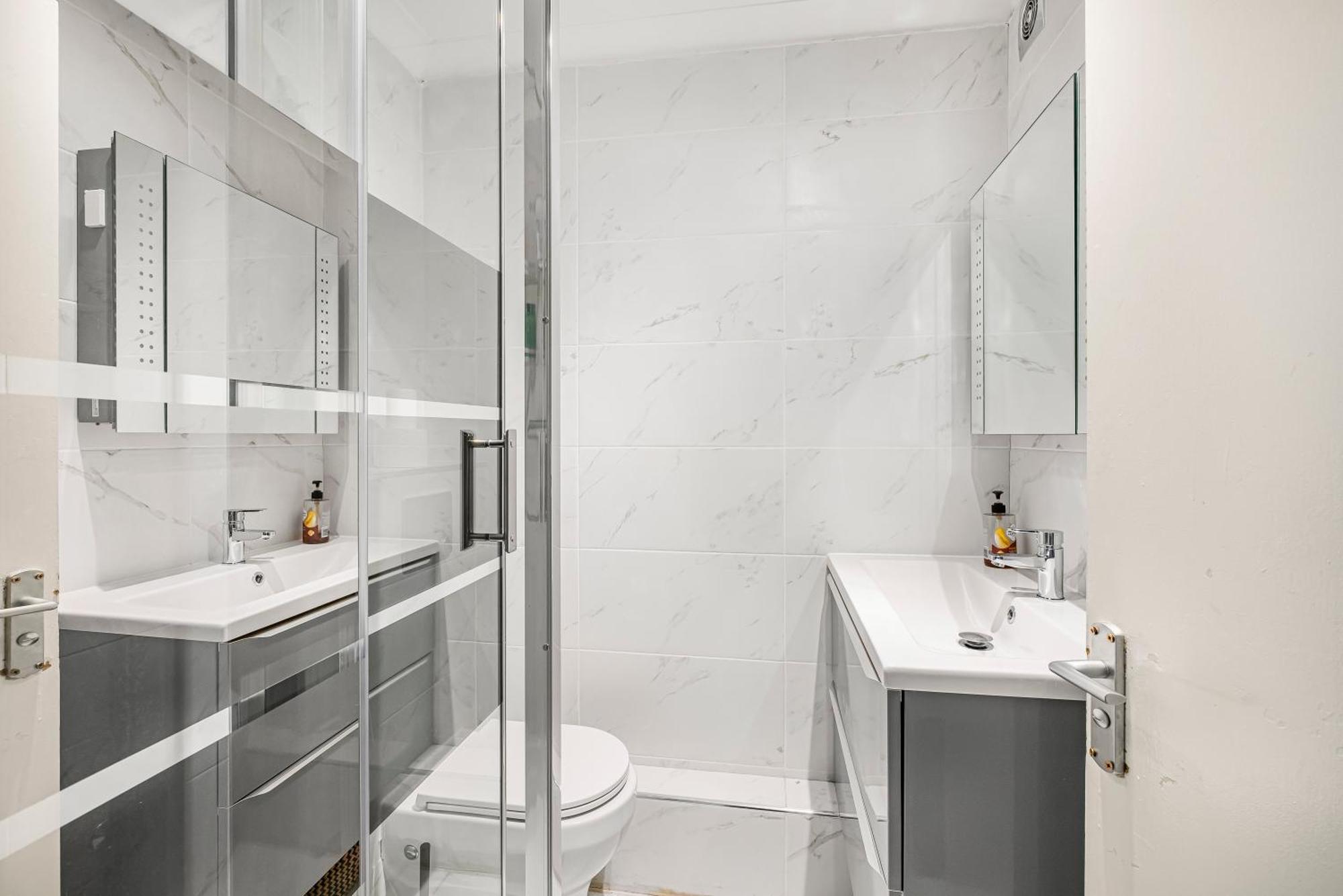 Stunning Massive Bedroom +Direct Thames River View London Luaran gambar